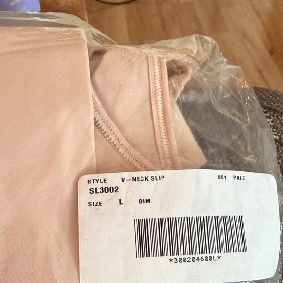 Ruby Ribbon Pale V-Neck Slip - Picture 1 of 1